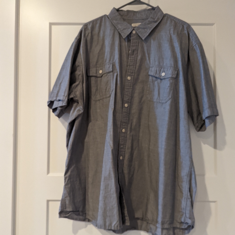 Men's button shirt